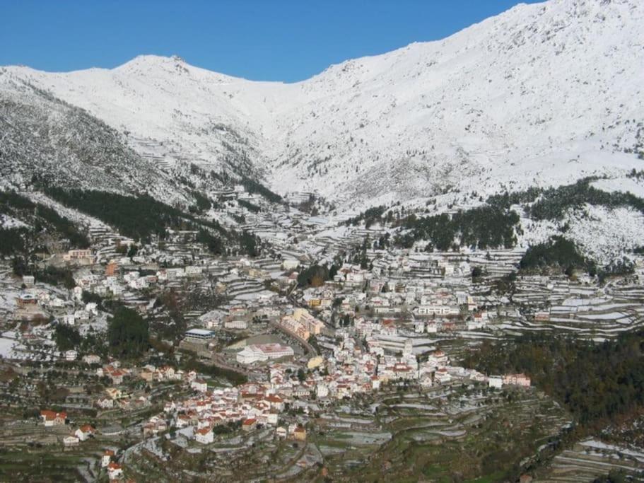 Appartamento Casa Da Carreira De Loriga Esterno foto